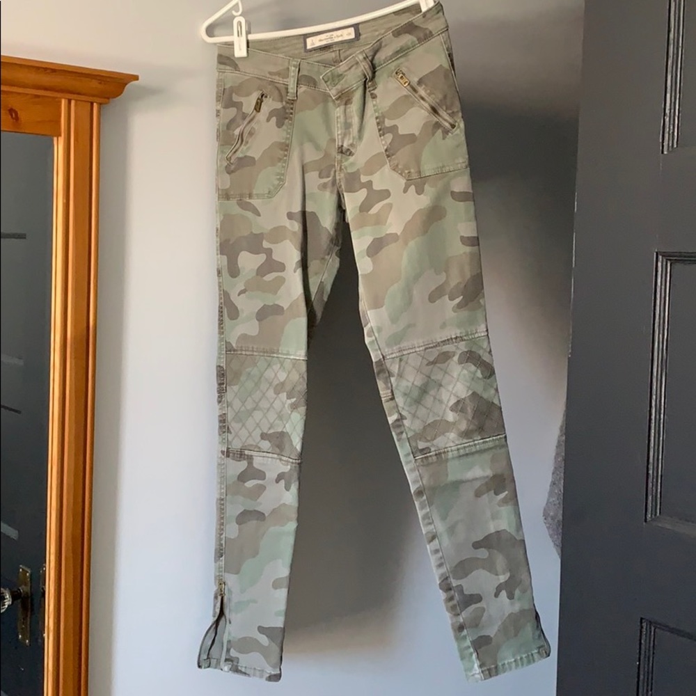Abercrombie & Fitch Camo Pants